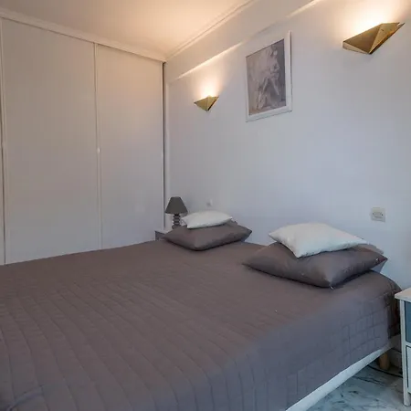 ô One Bedroom Fleurie *