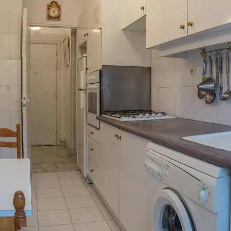 ô One Bedroom Fleurie * Cannes